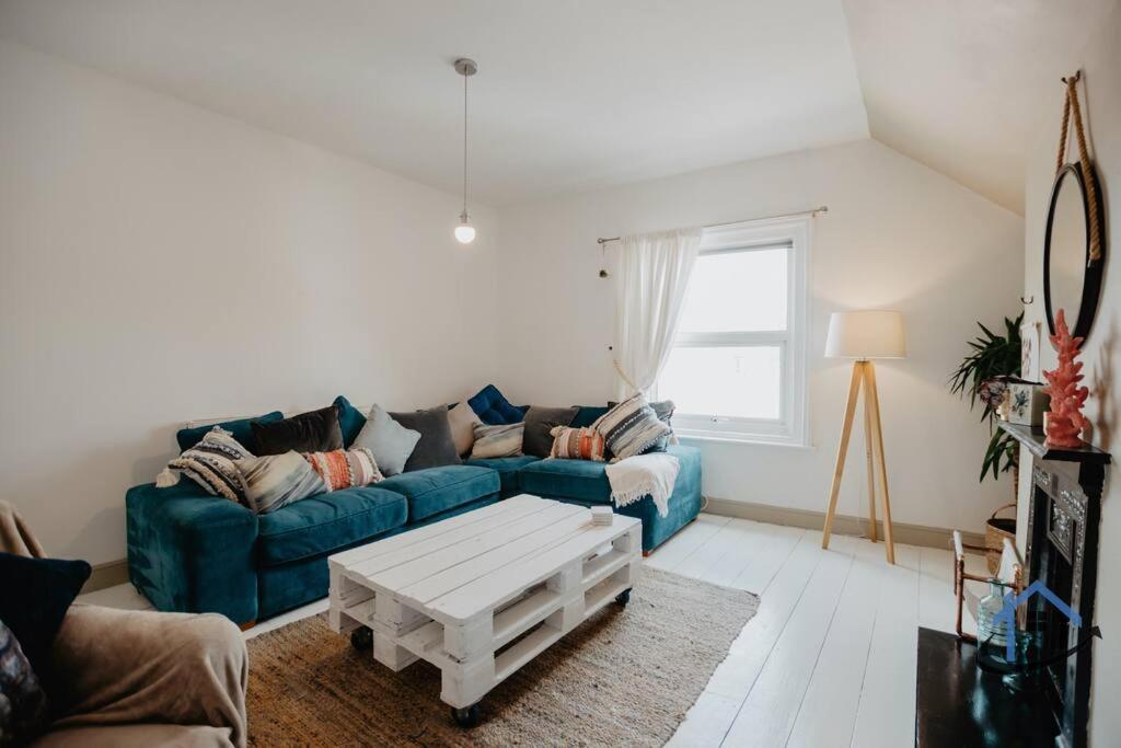 Indigo Snug - Gorgeous 2 Bed Flat In The Heart Of 克罗默 外观 照片