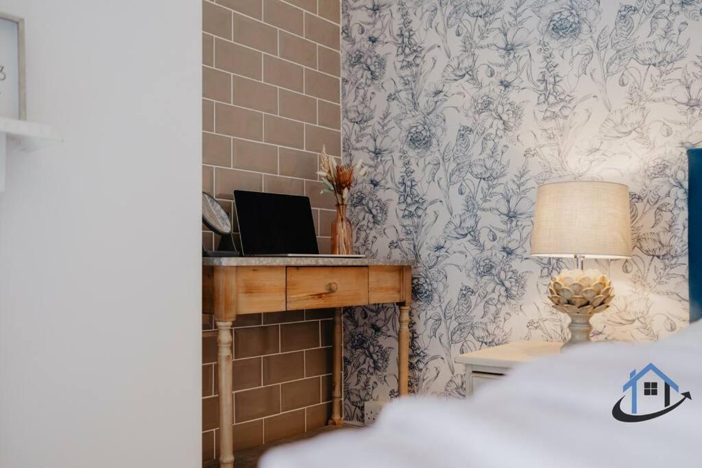 Indigo Snug - Gorgeous 2 Bed Flat In The Heart Of 克罗默 外观 照片